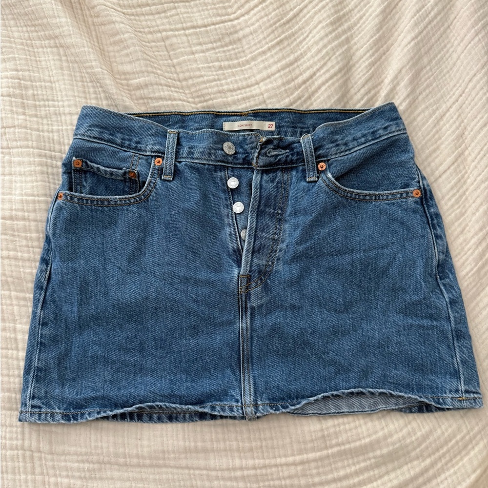 Levi’s denim mini skirt